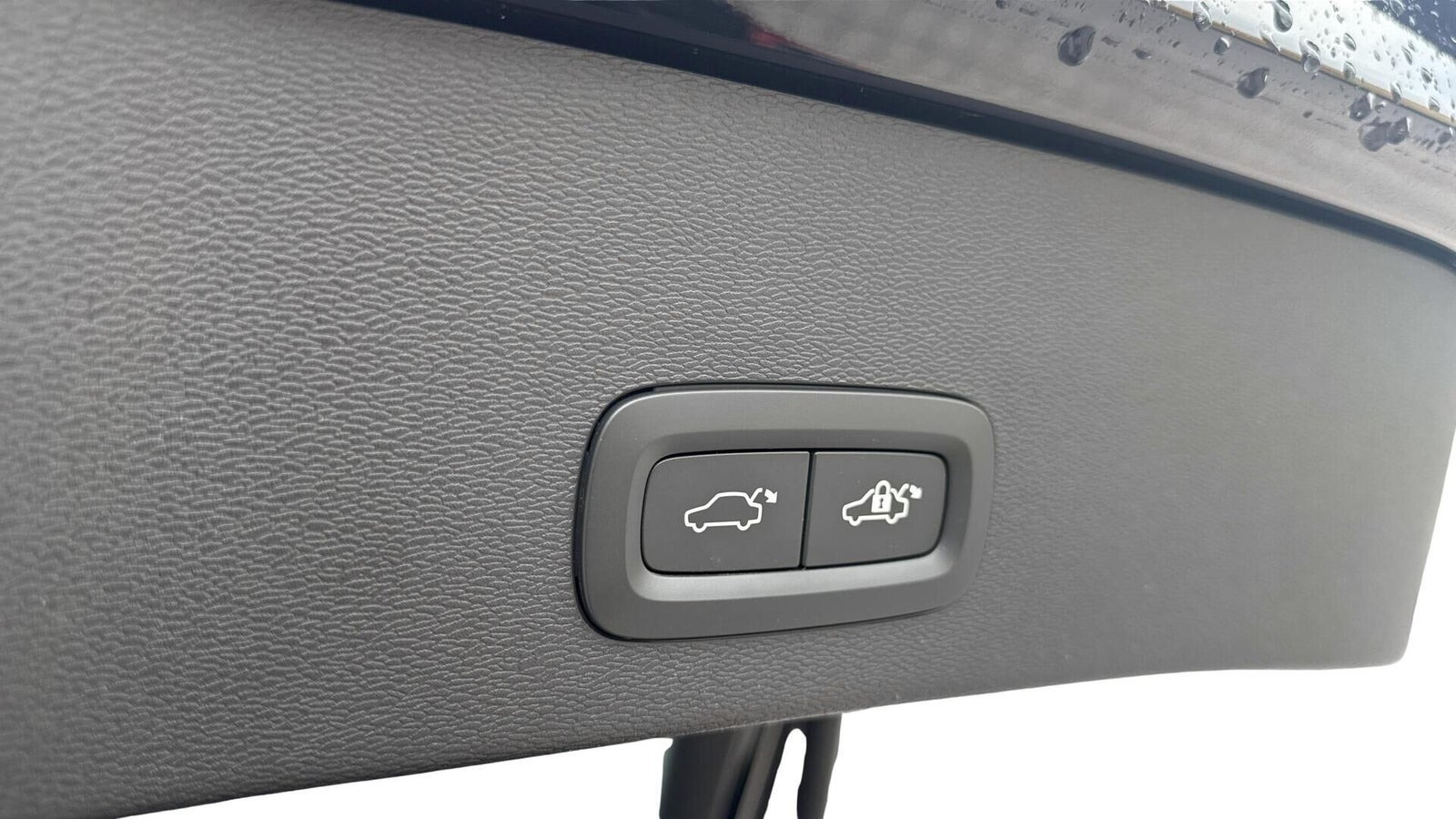 Sort Volvo C40 fra 2023