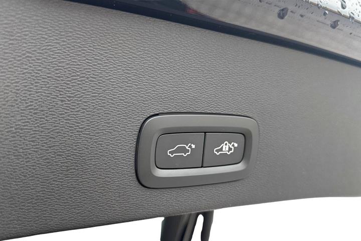 Sort Volvo C40 fra 2023