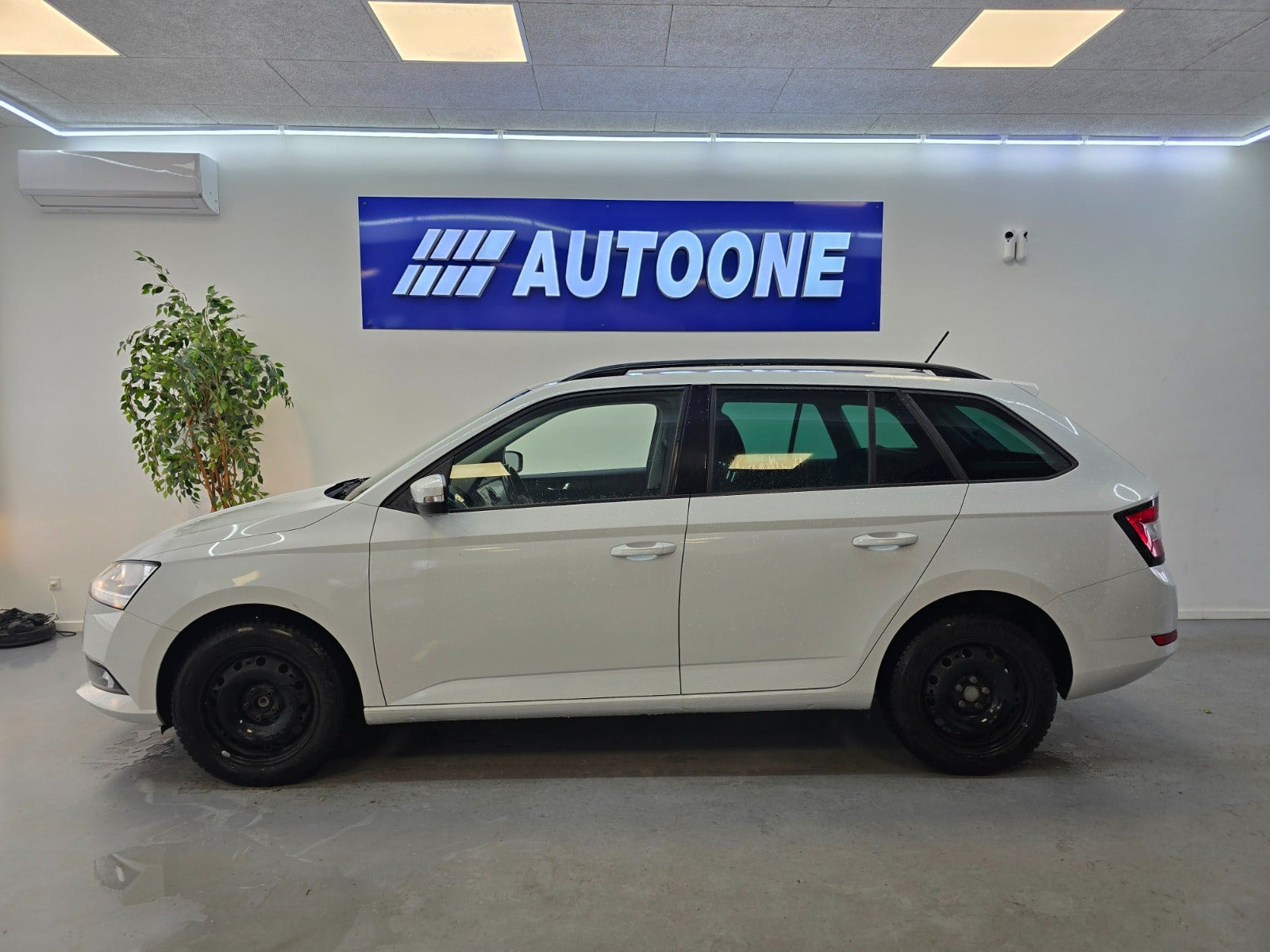 Hvid Skoda Fabia fra 2019
