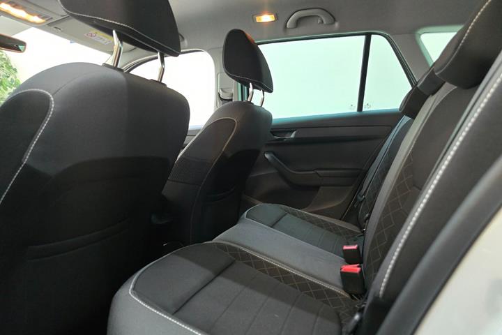 Hvid Skoda Fabia fra 2019