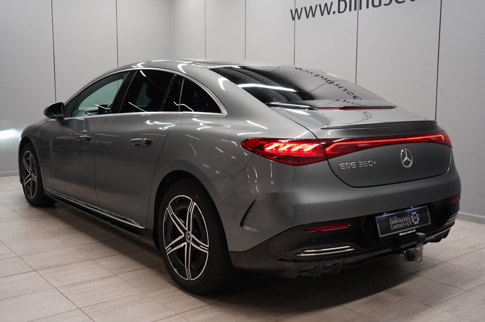 Grå Mercedes EQE350+ fra 2026