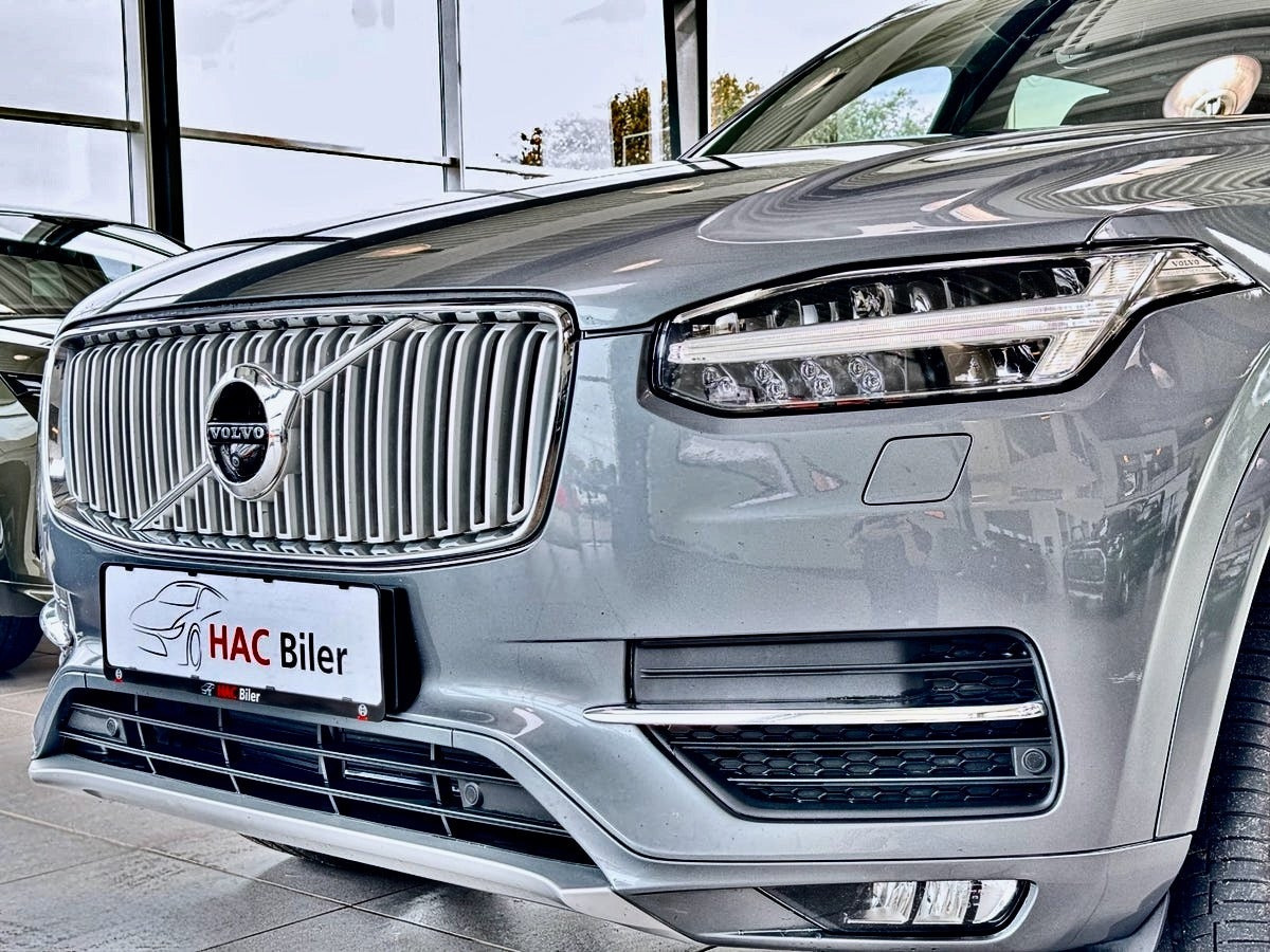Grå Volvo XC90 fra 2018