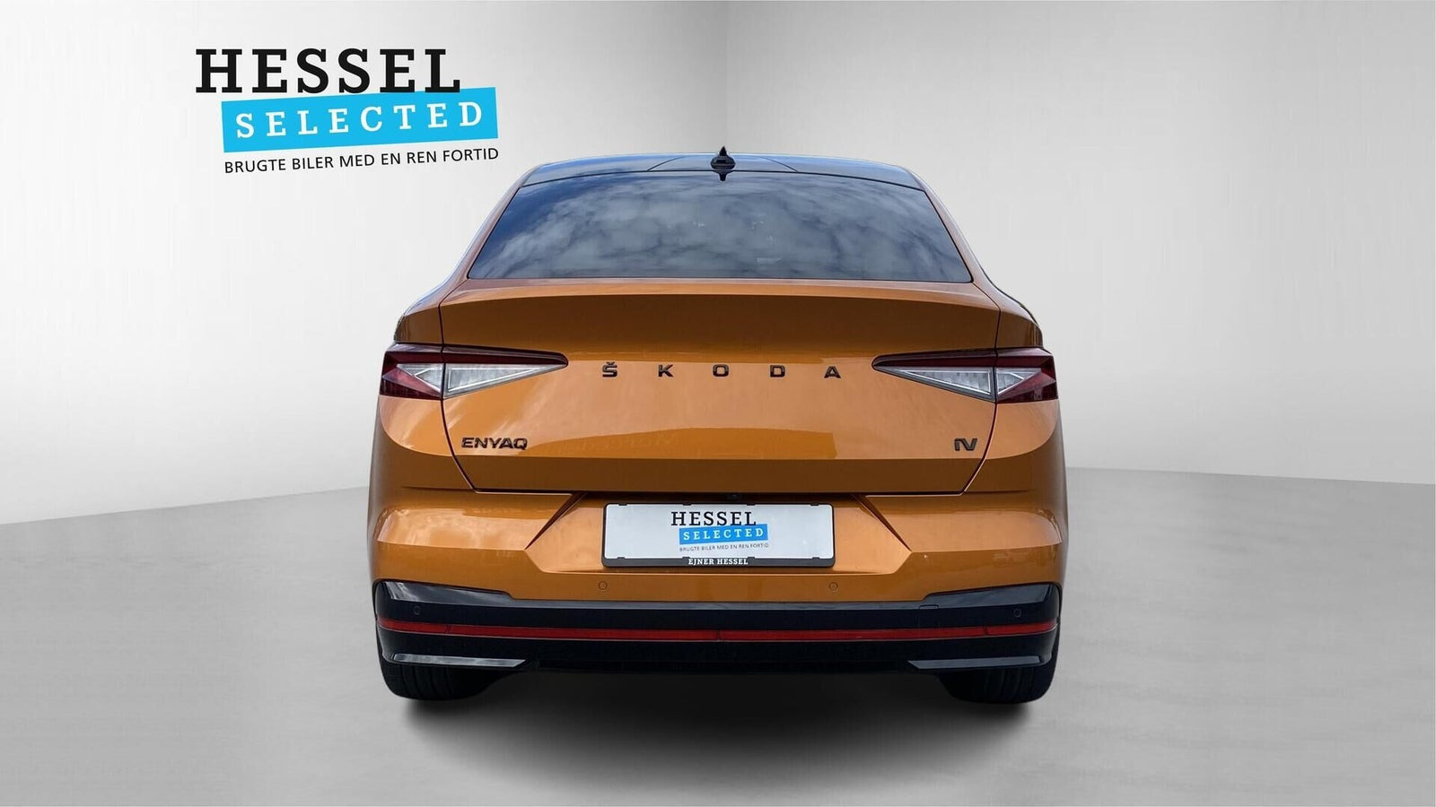 Orange Skoda Enyaq fra 2023