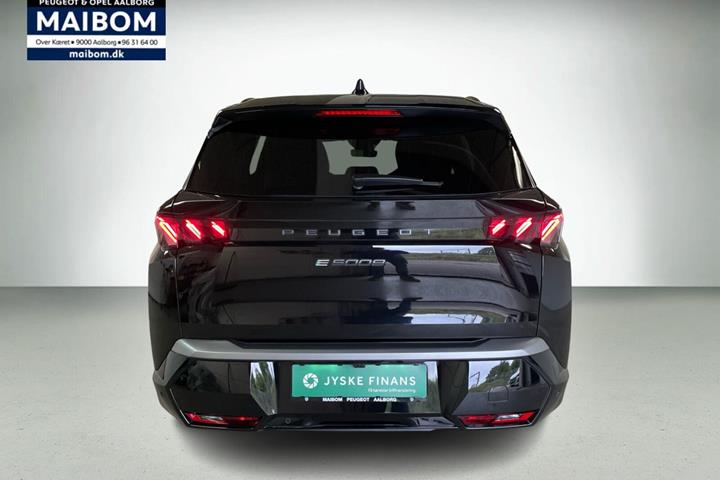 Sort Peugeot e-5008 fra 2025