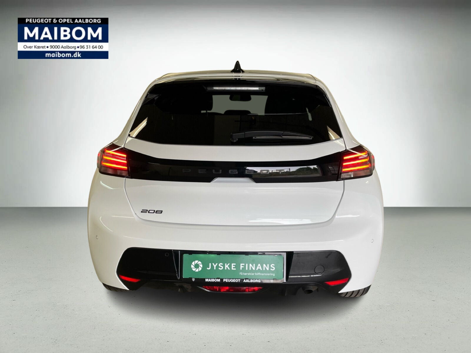 Hvid Peugeot 208 fra 2024