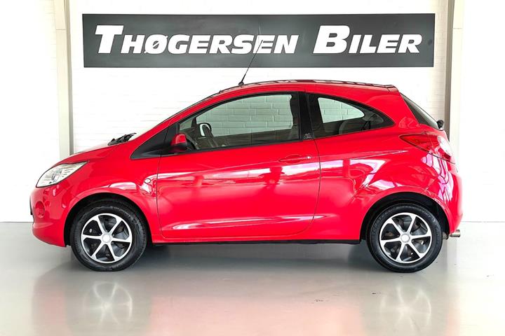 Rød Ford Ka fra 2014