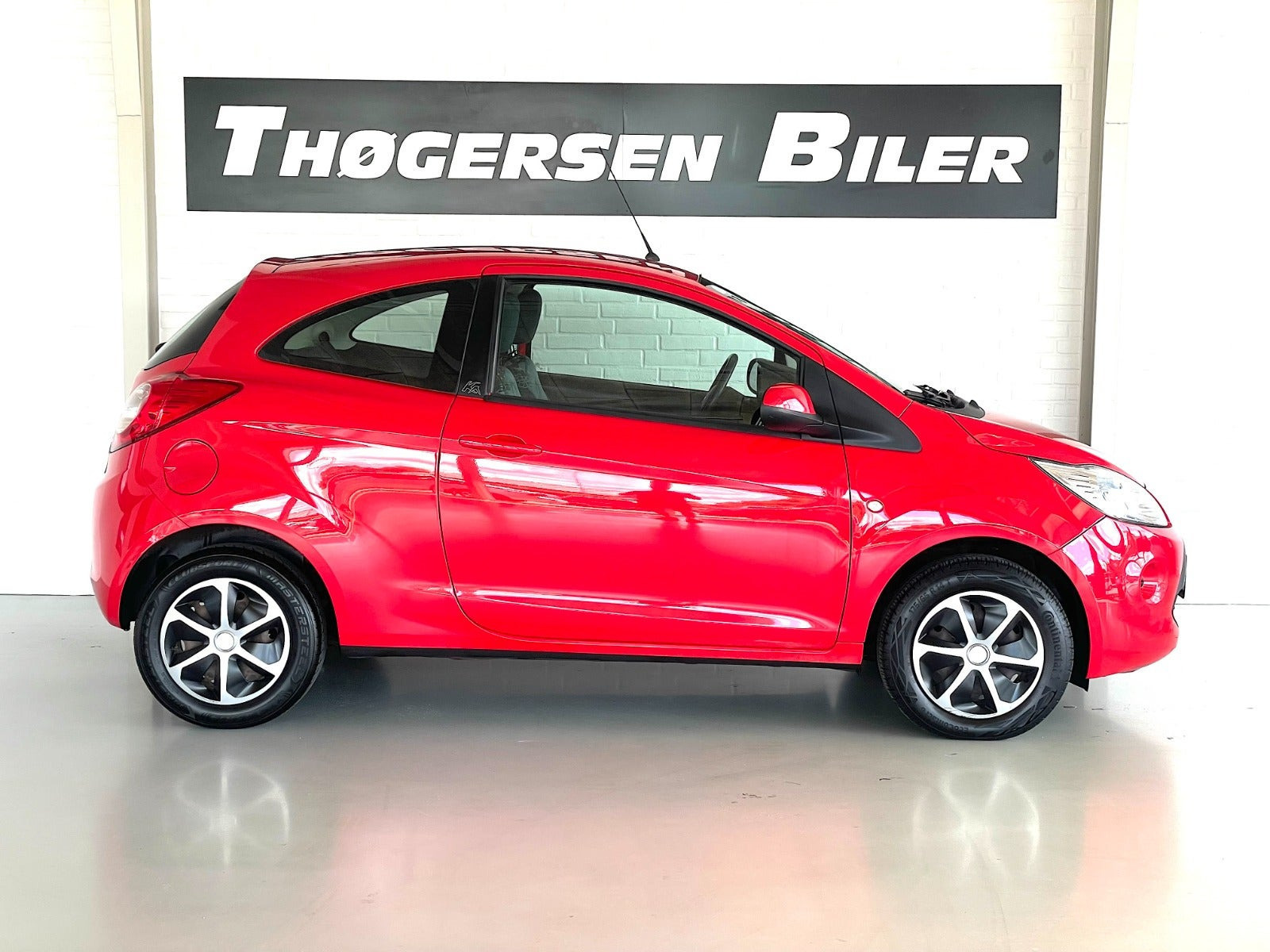 Rød Ford Ka fra 2014