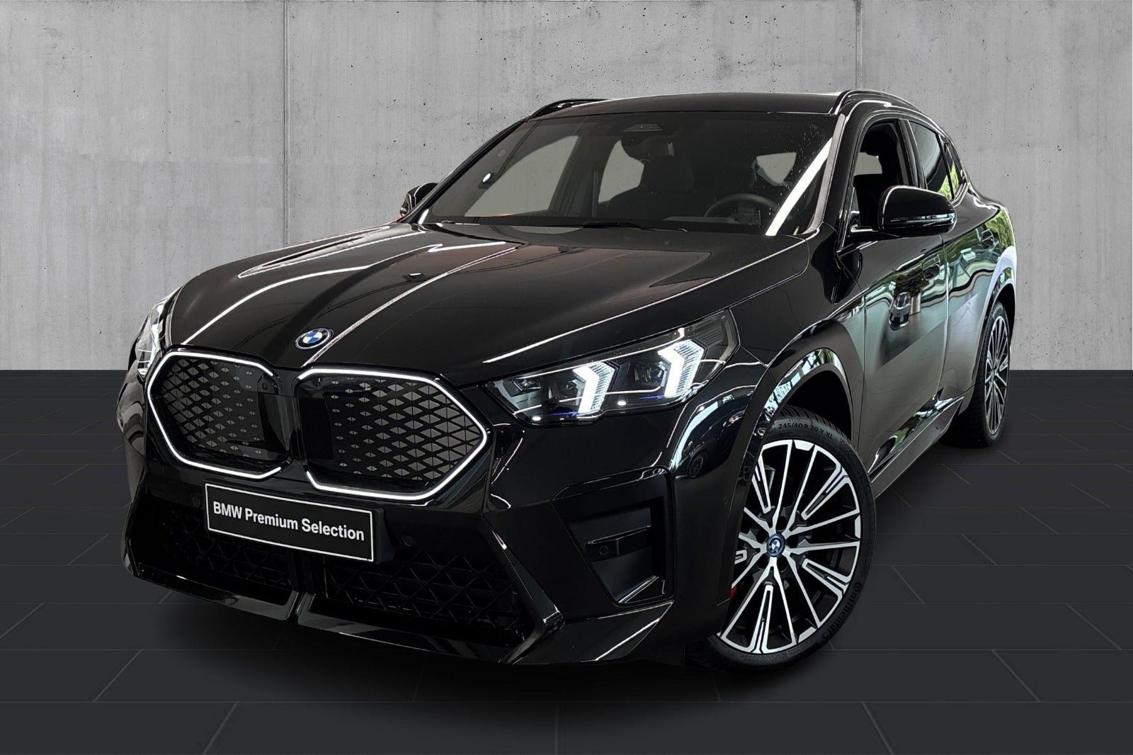 BMW iX2 xDrive30 Fully Charged M-Sport