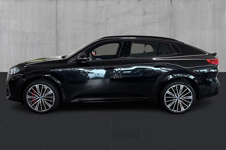 Sort BMW iX2 fra 2025