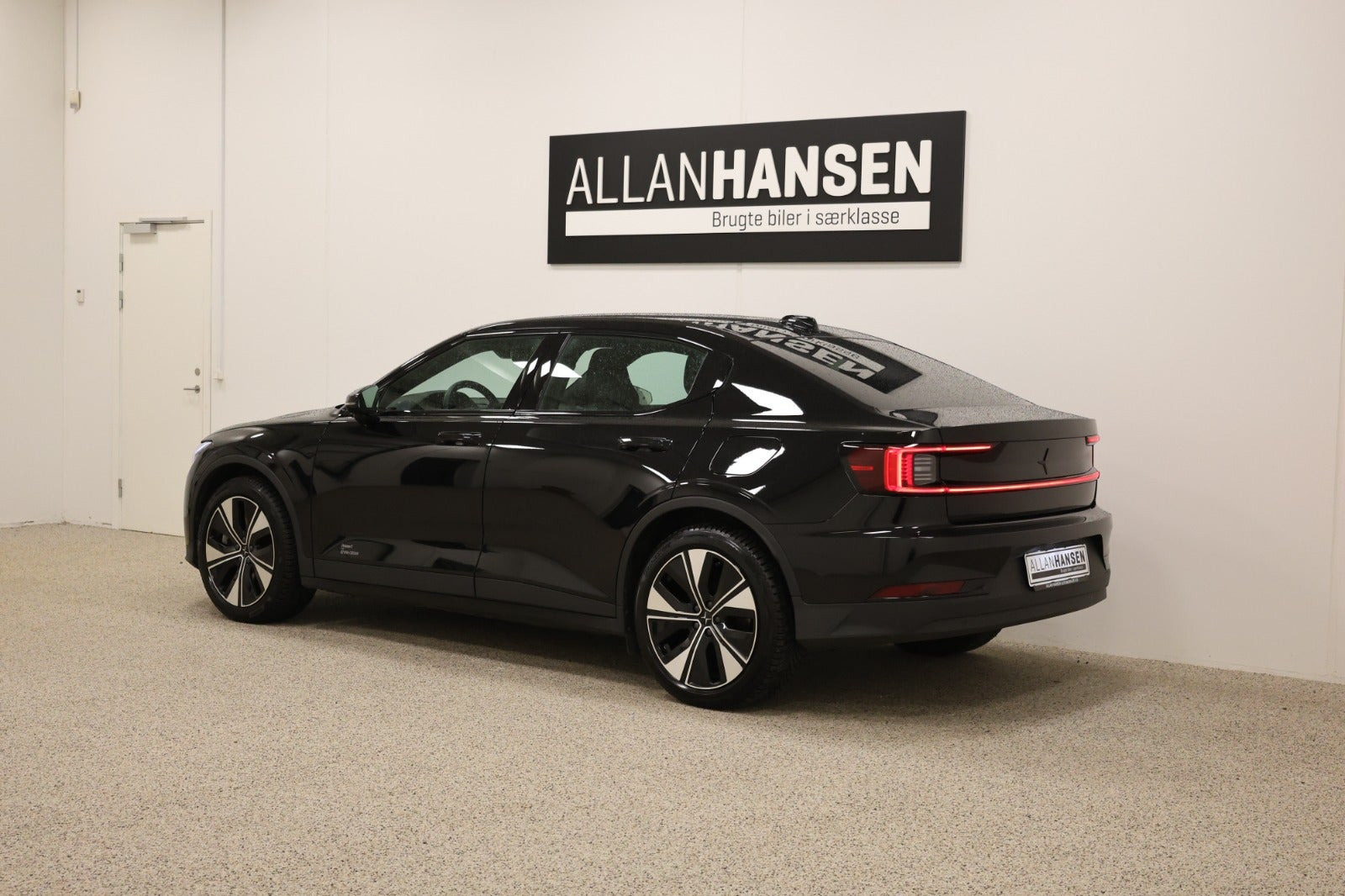 Sort Polestar 2 fra 2024