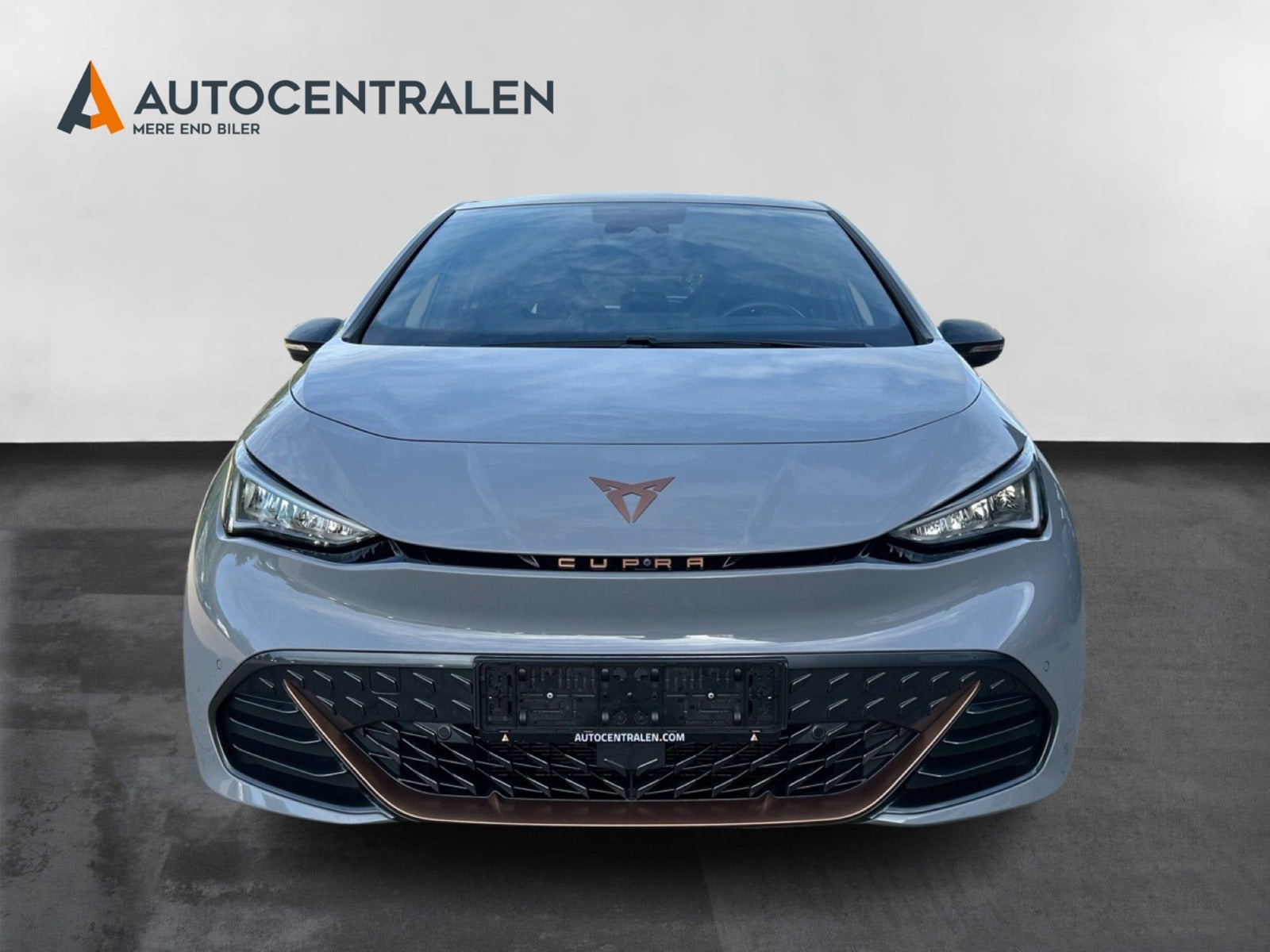 Grå Cupra Born fra 2024