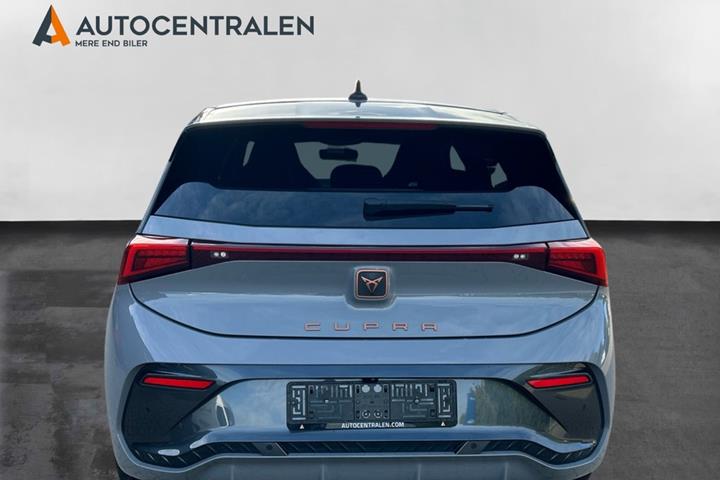 Grå Cupra Born fra 2024