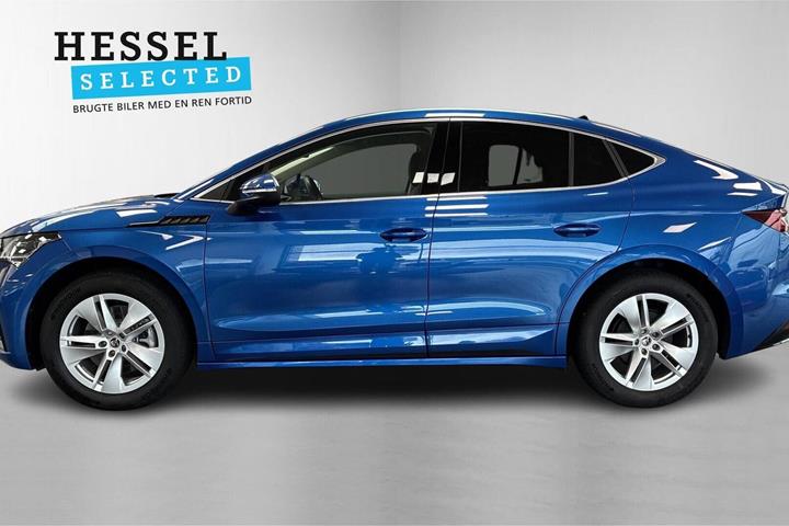 Blå Skoda Enyaq fra 2024
