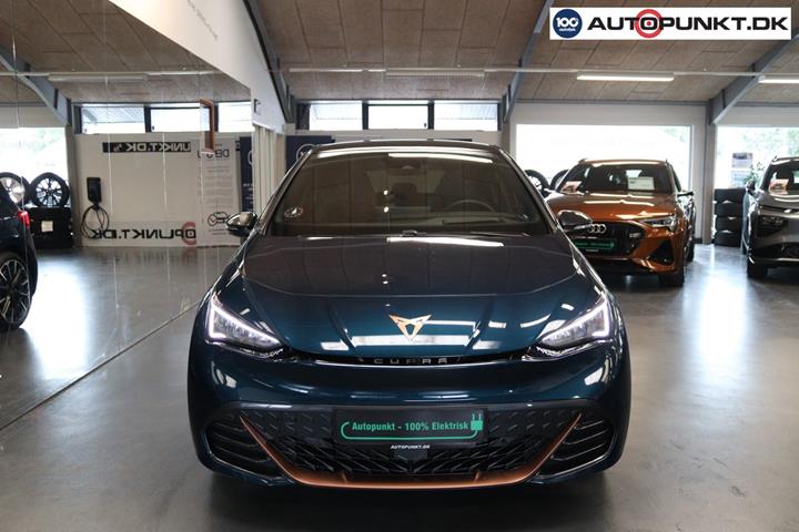 Blå Cupra Born fra 2025