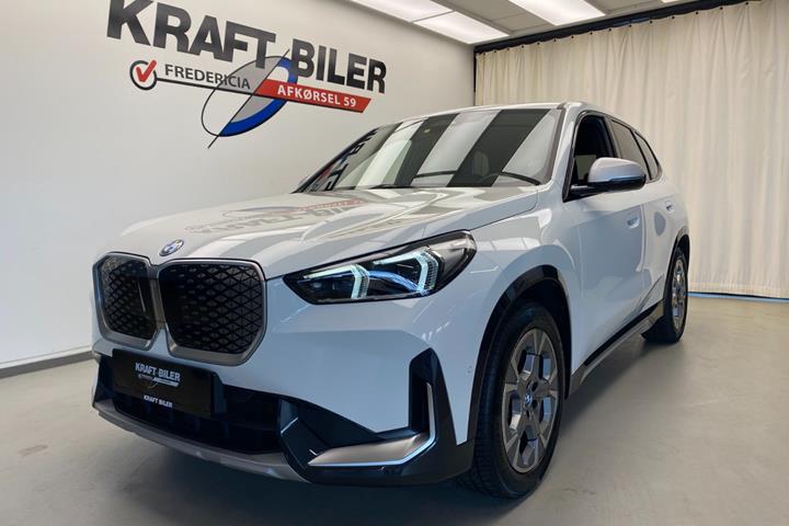 Hvid BMW iX1 fra 2023