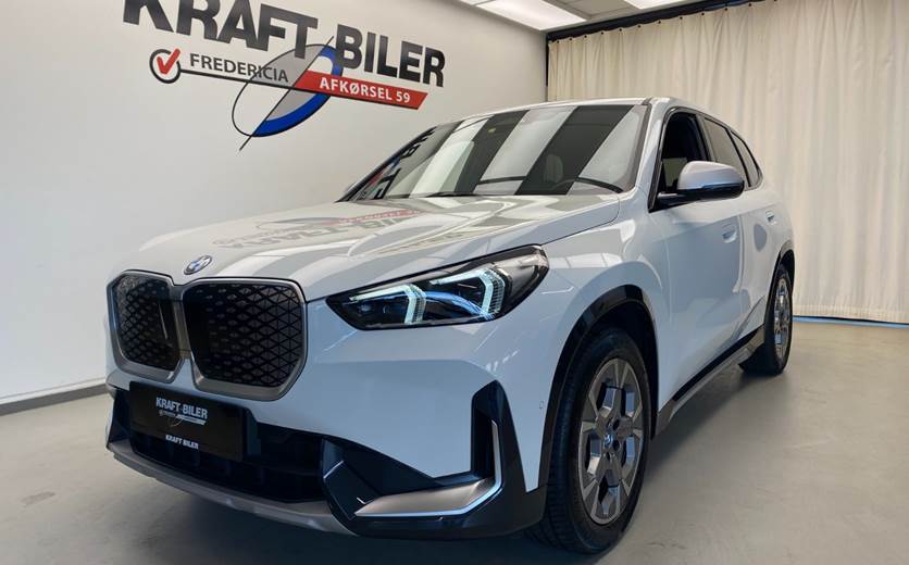 BMW iX1 eDrive20 X-Line
