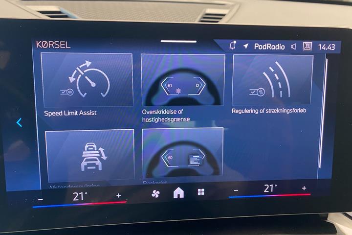 Hvid BMW iX1 fra 2023
