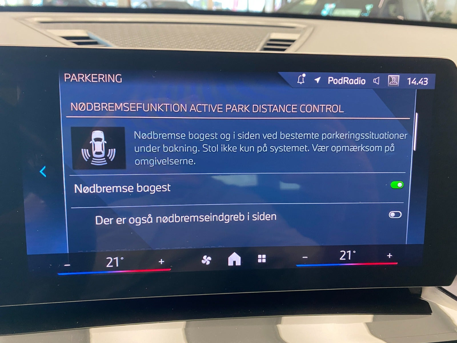 Hvid BMW iX1 fra 2023