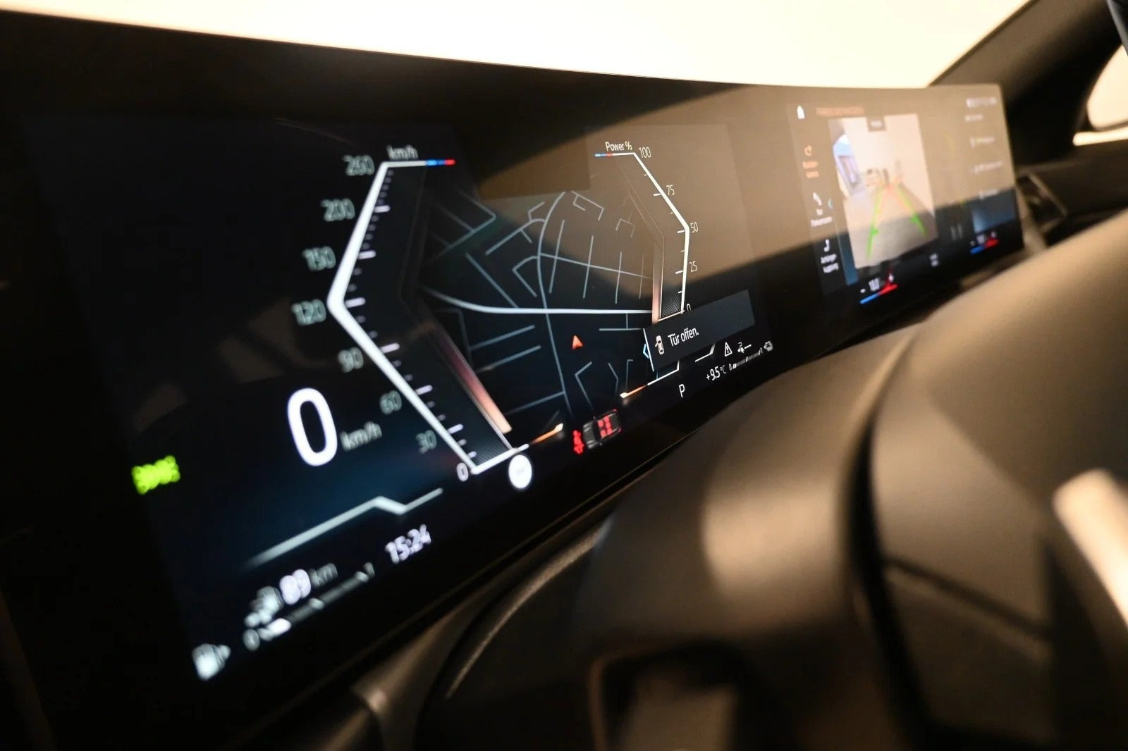 Sort BMW 320e fra 2023