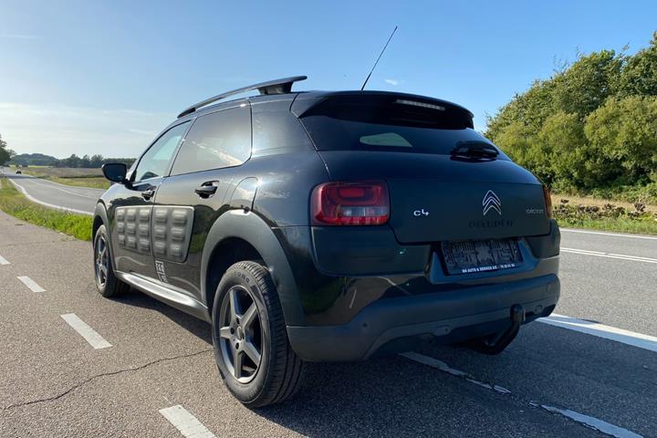 Sort Citroën C4 Cactus fra 2015