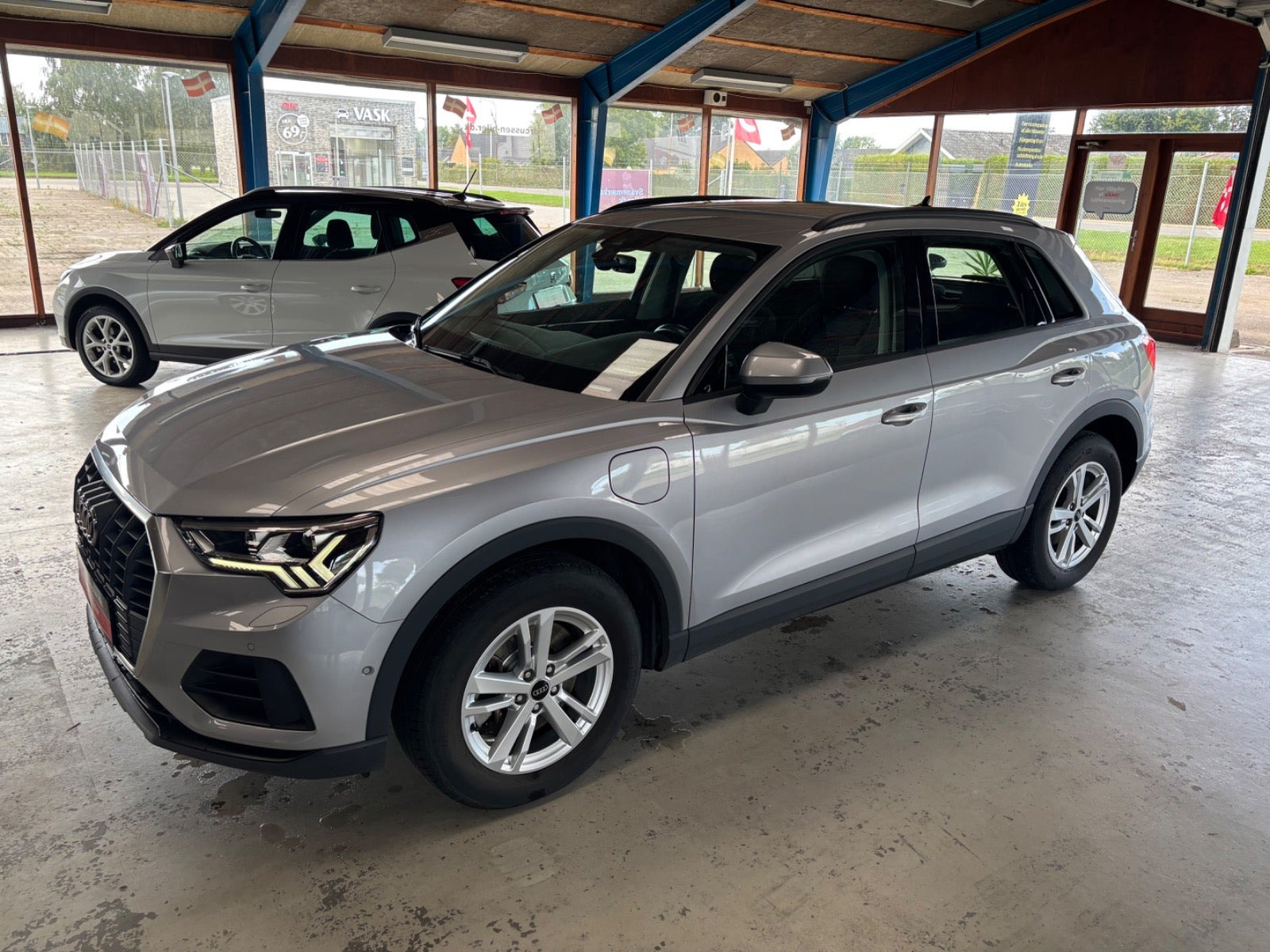 Sølv Audi Q3 fra 2021