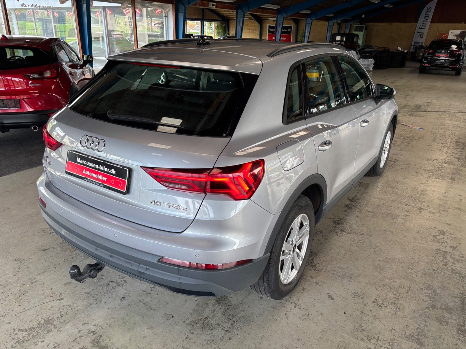 Sølv Audi Q3 fra 2021
