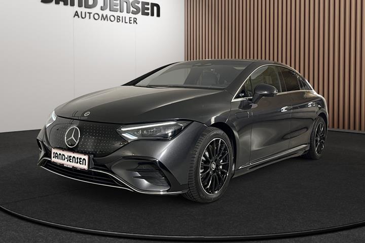Grå Mercedes EQE350+ fra 2022 set udefra