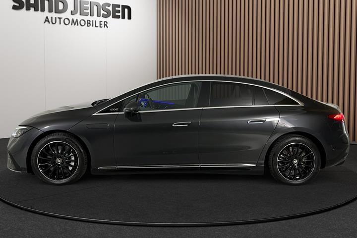 Grå Mercedes EQE350+ fra 2022