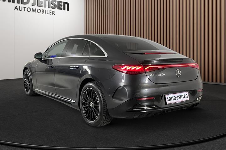 Grå Mercedes EQE350+ fra 2022
