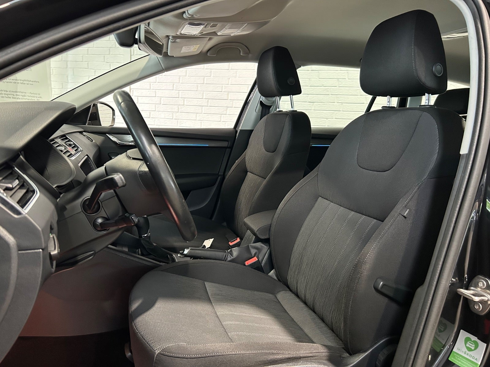 Sort Skoda Octavia fra 2020