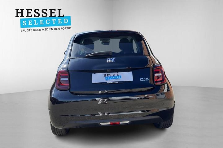 Sort Fiat 500e fra 2023