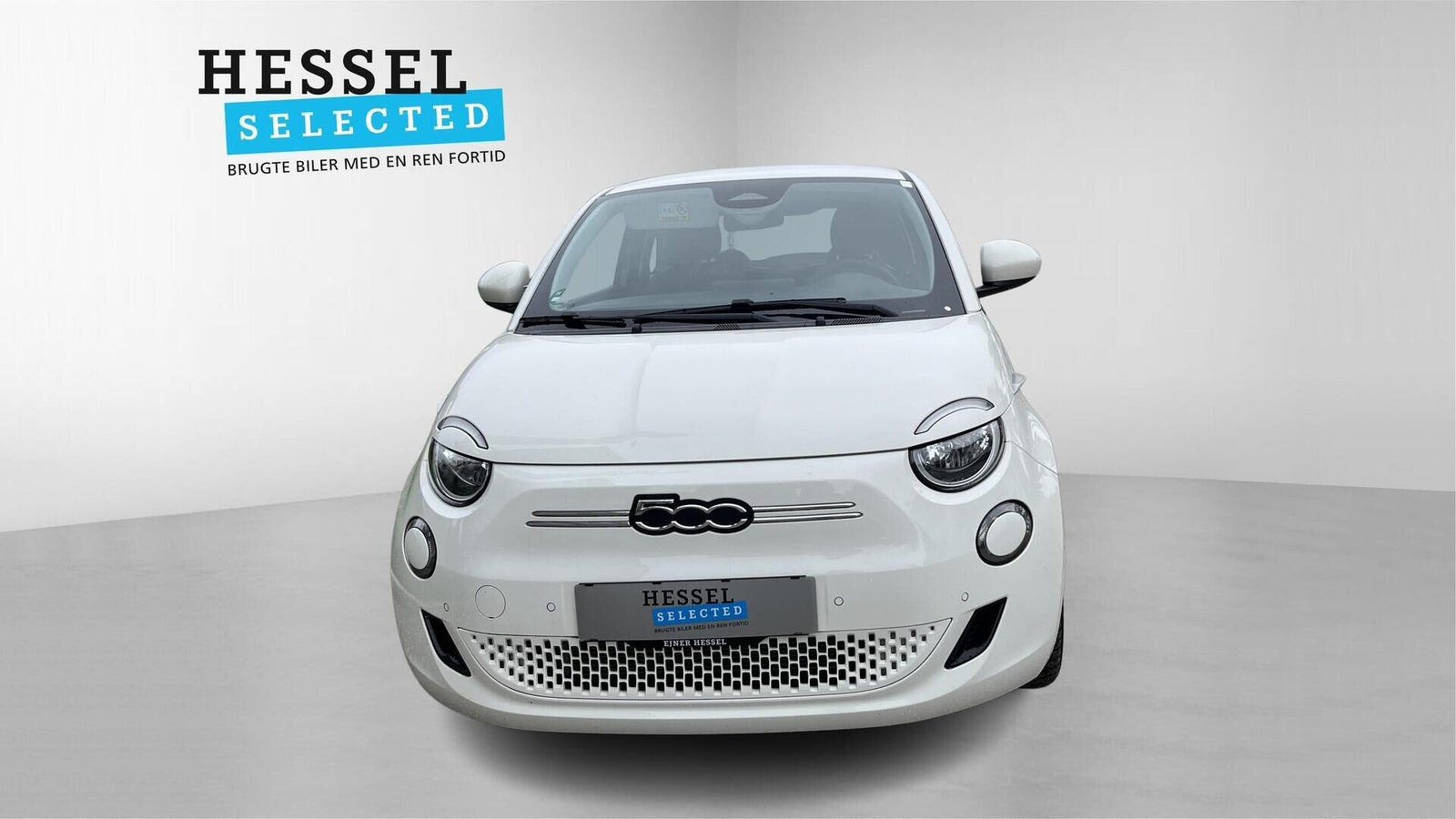 Hvid Fiat 500e fra 2024
