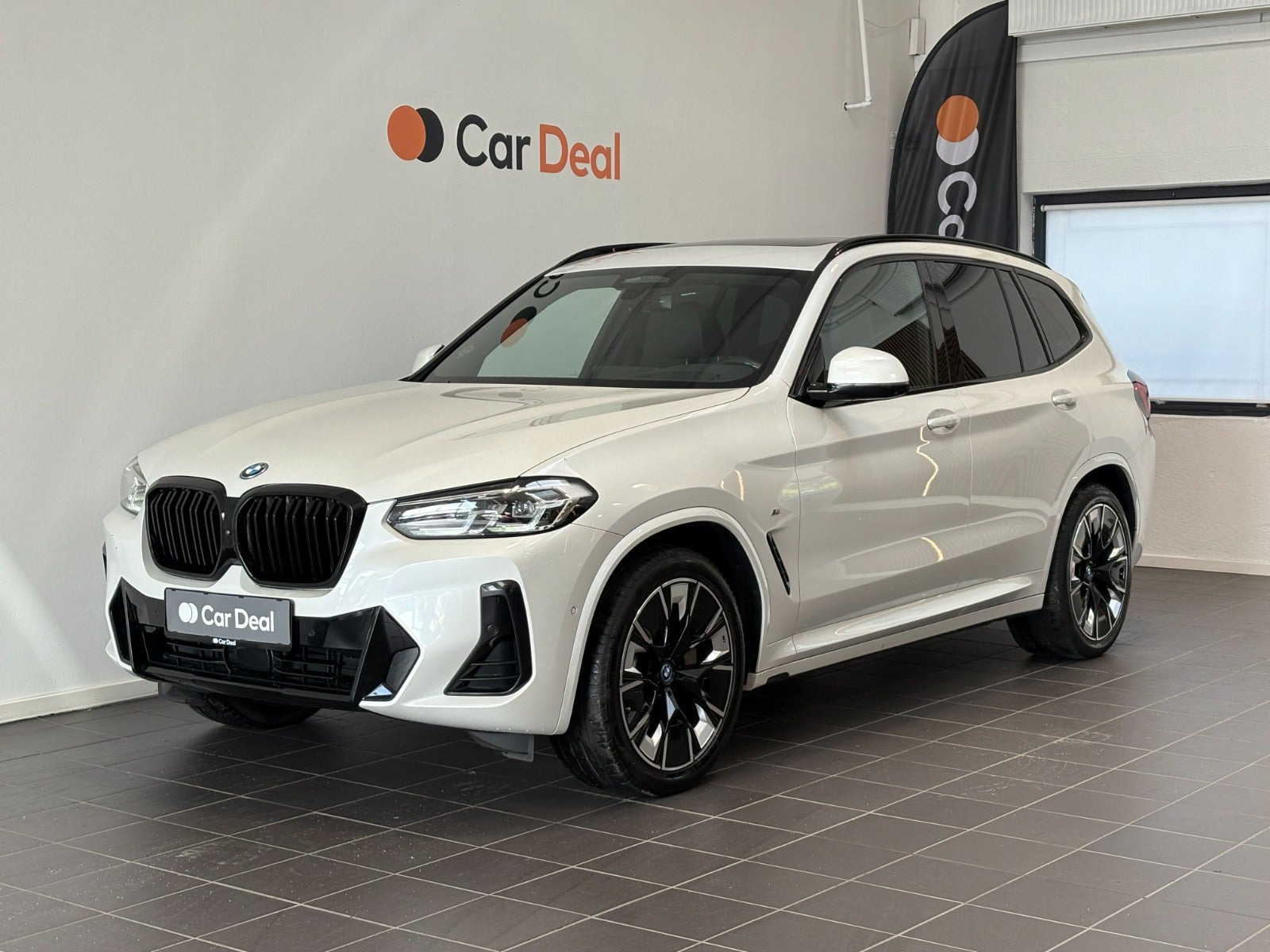 BMW iX3 Charged Plus M-Sport