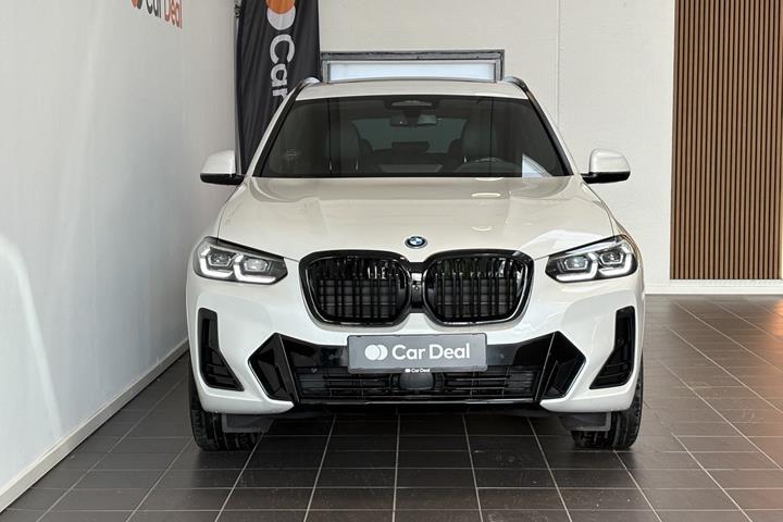 Hvid BMW iX3 fra 2022