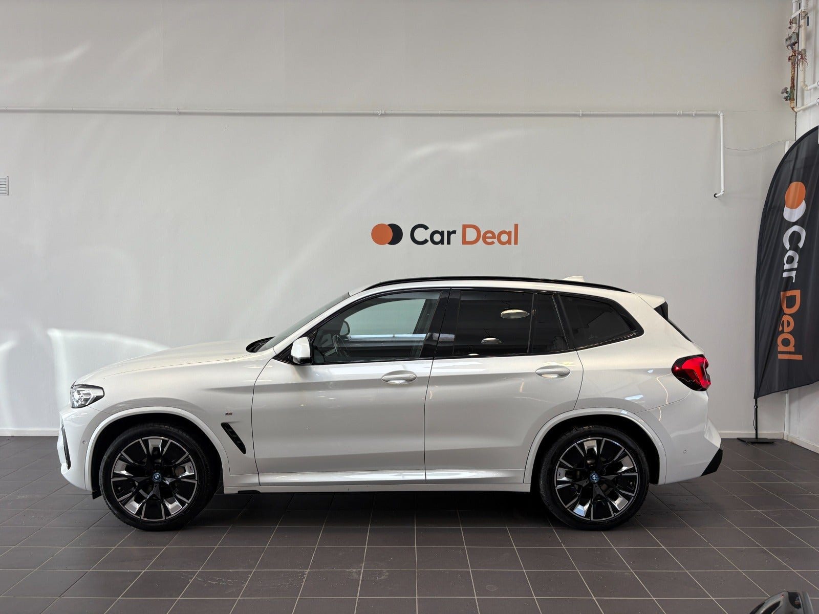 Hvid BMW iX3 fra 2022