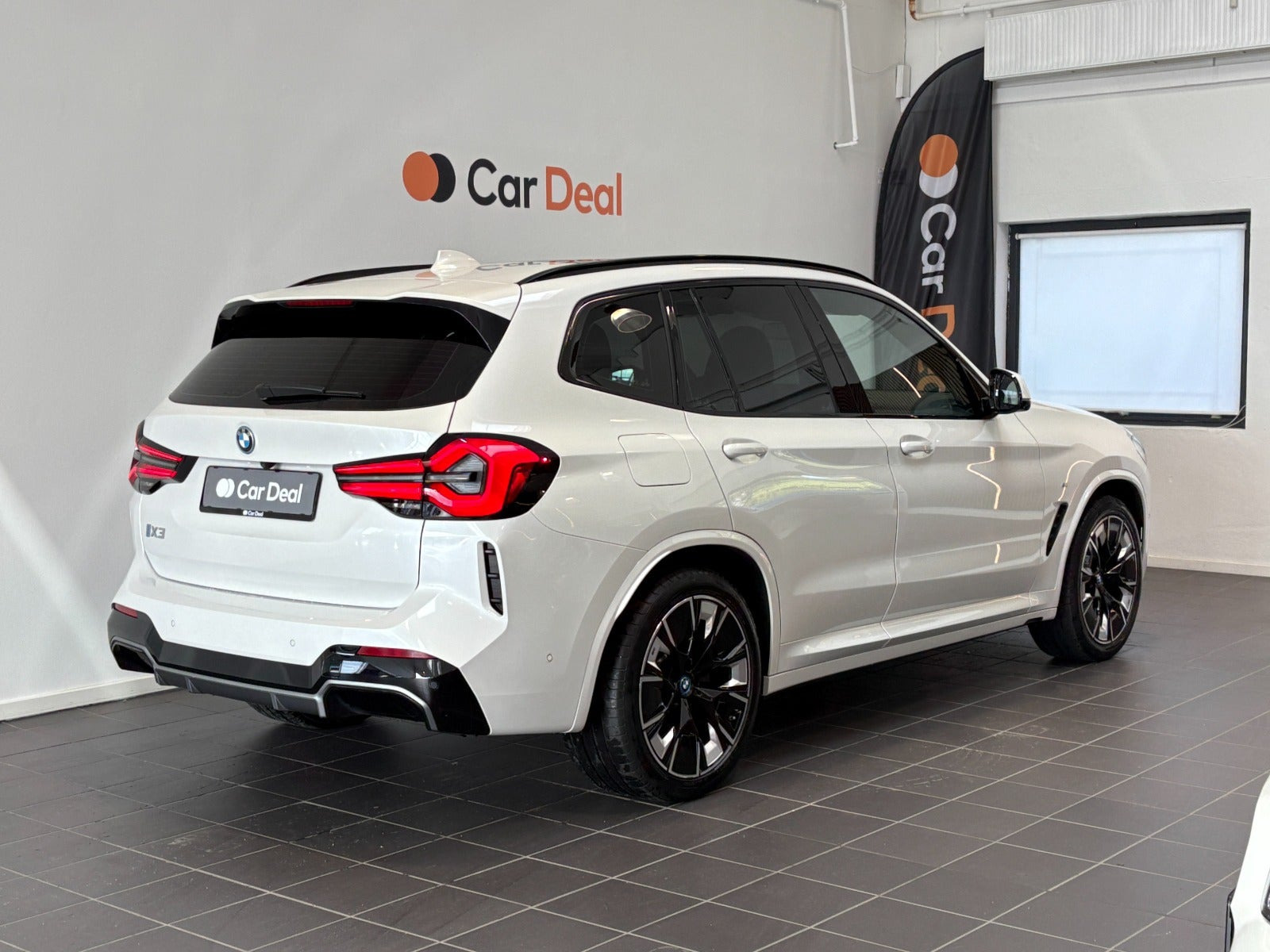 Hvid BMW iX3 fra 2022