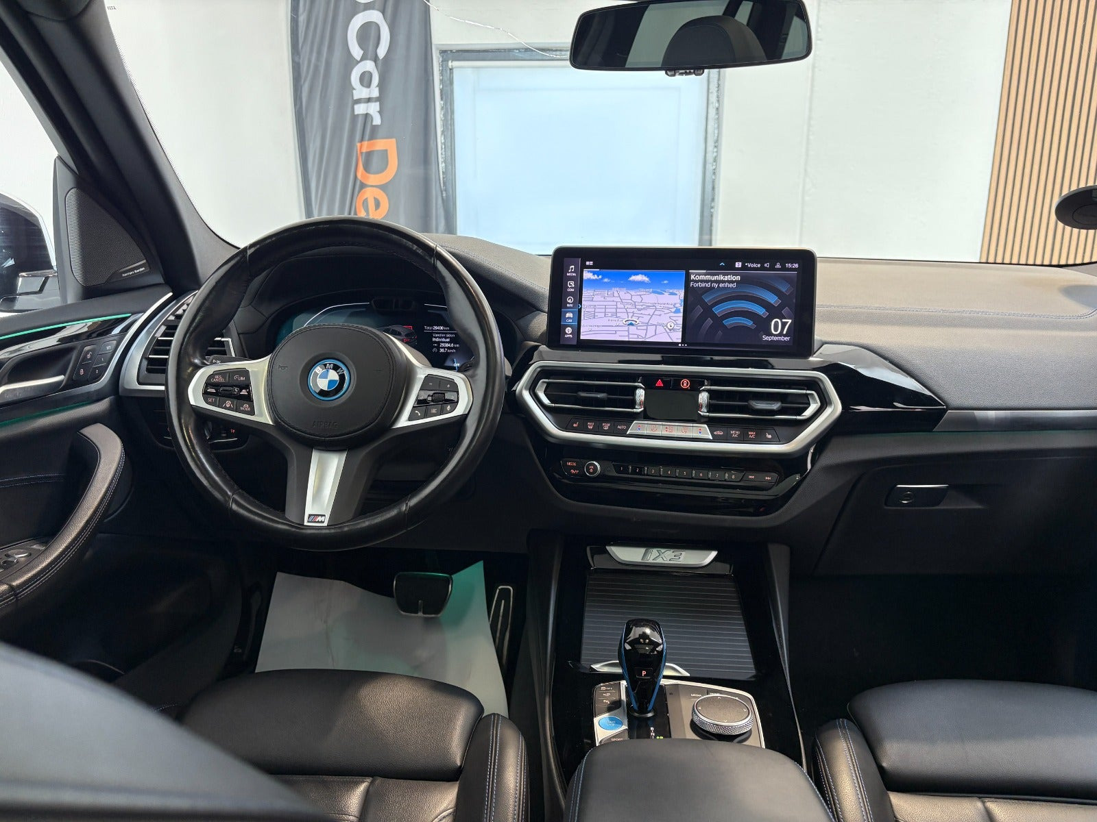 Hvid BMW iX3 fra 2022