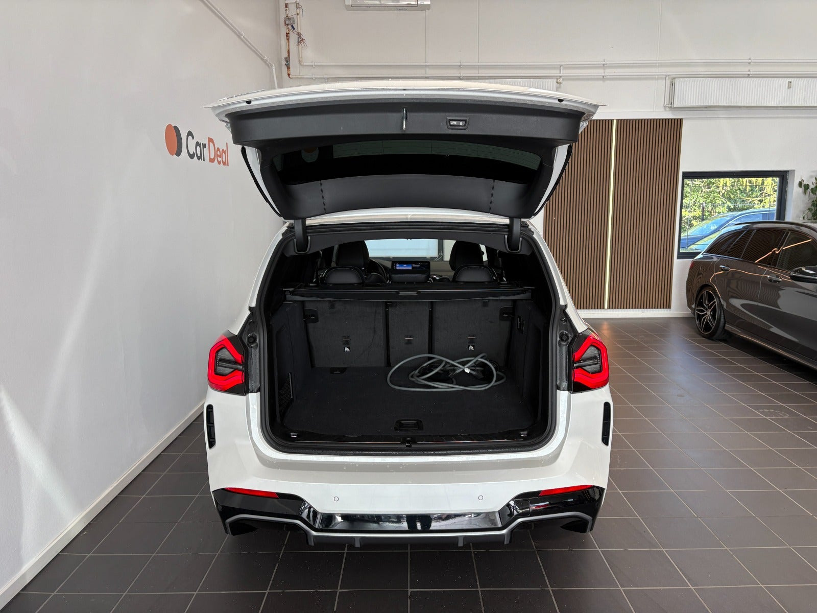 Hvid BMW iX3 fra 2022