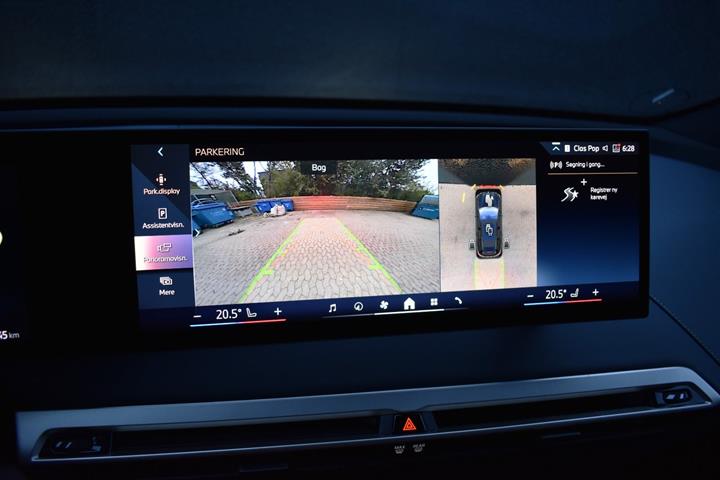Sort BMW iX fra 2023