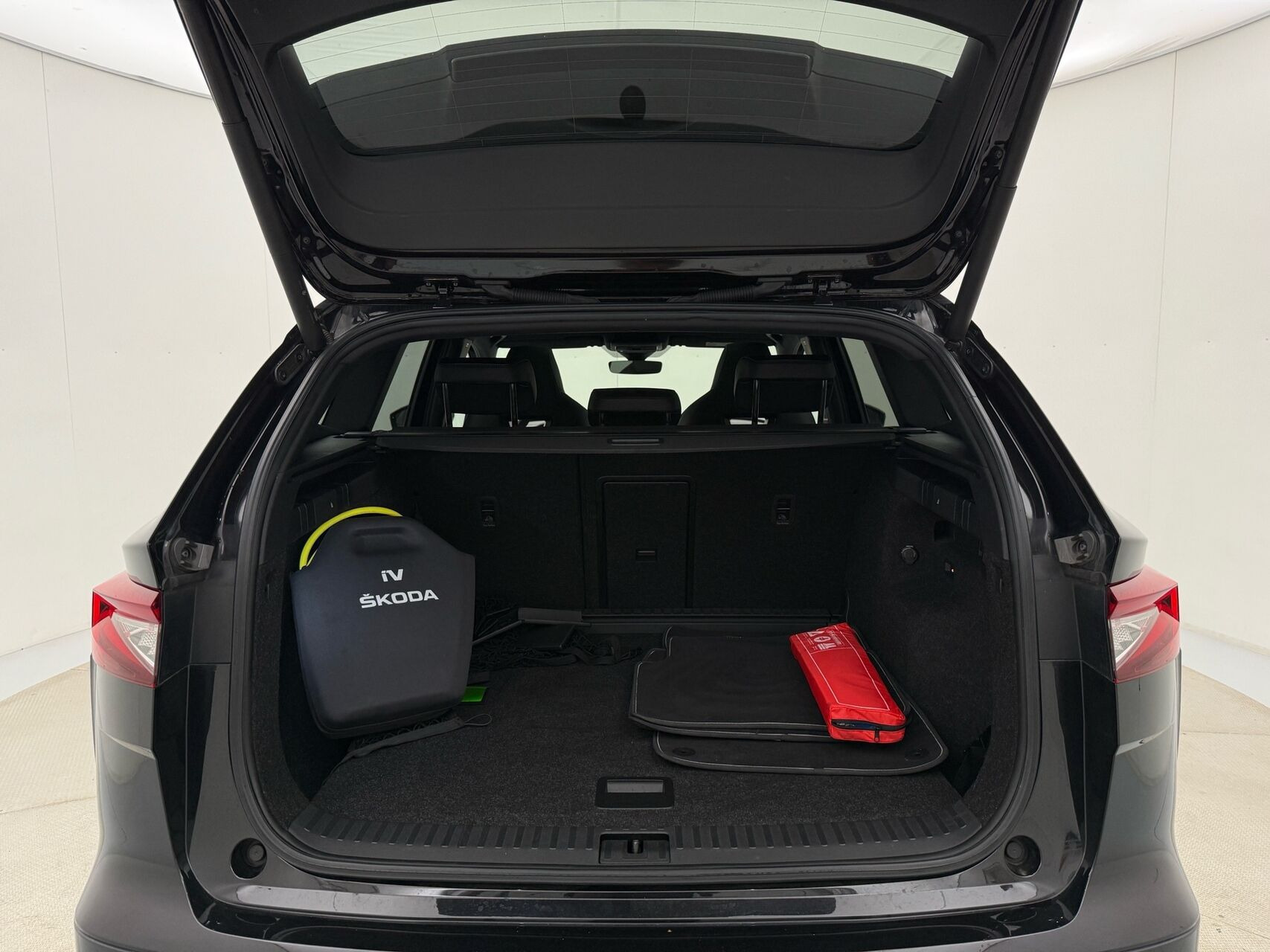 Sort Skoda Enyaq fra 2023