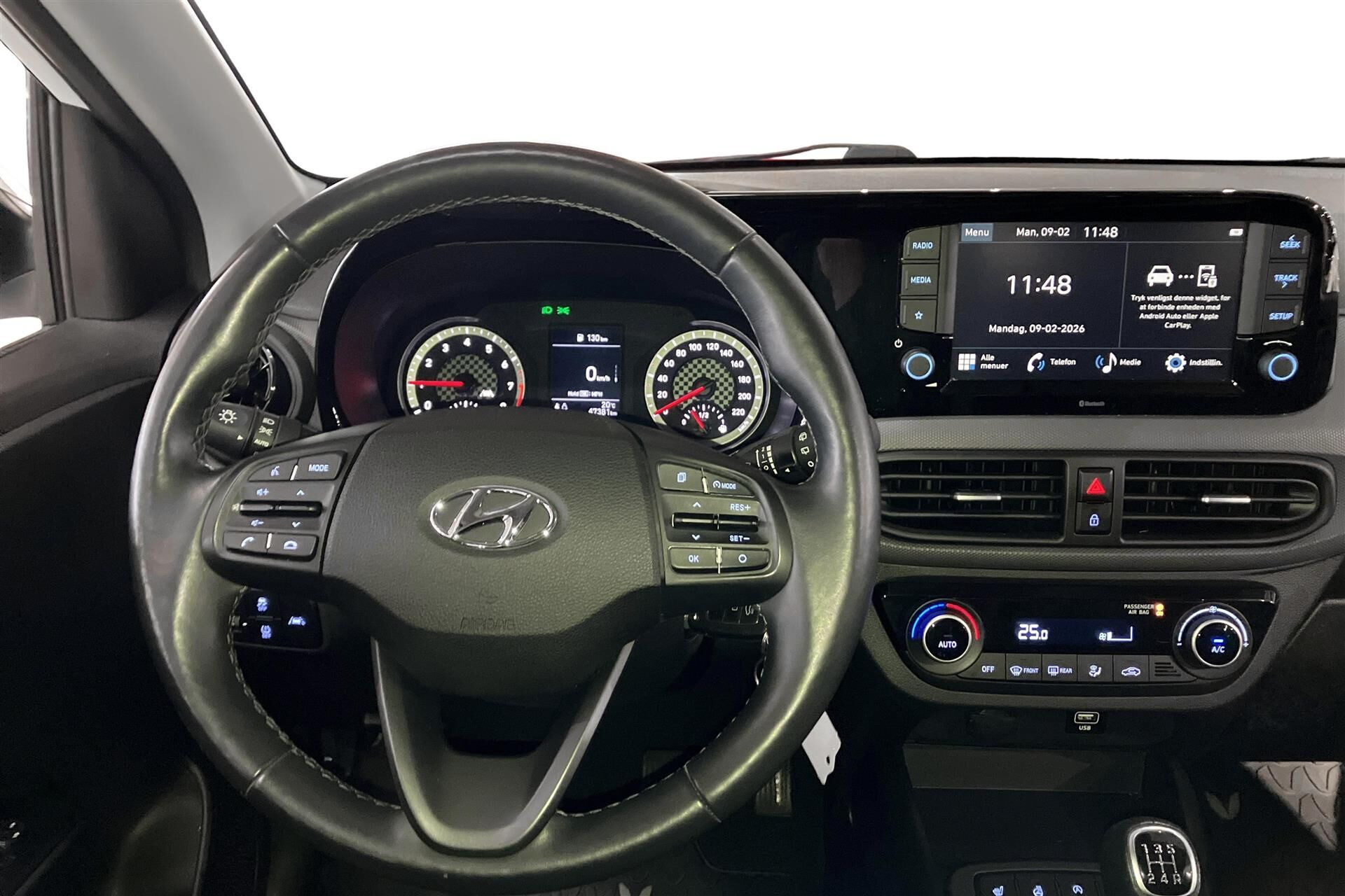 Hvid Hyundai i10 fra 2023