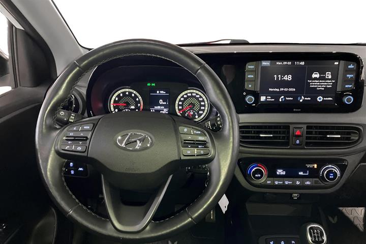 Hvid Hyundai i10 fra 2023