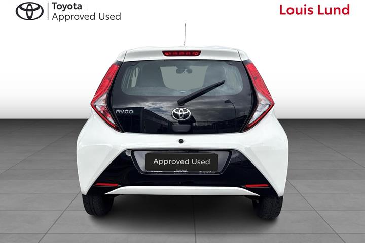 Hvid Toyota Aygo fra 2018