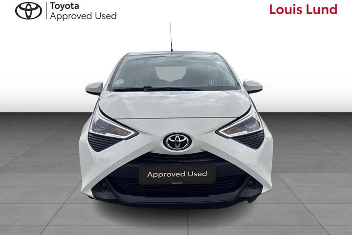 Hvid Toyota Aygo fra 2018