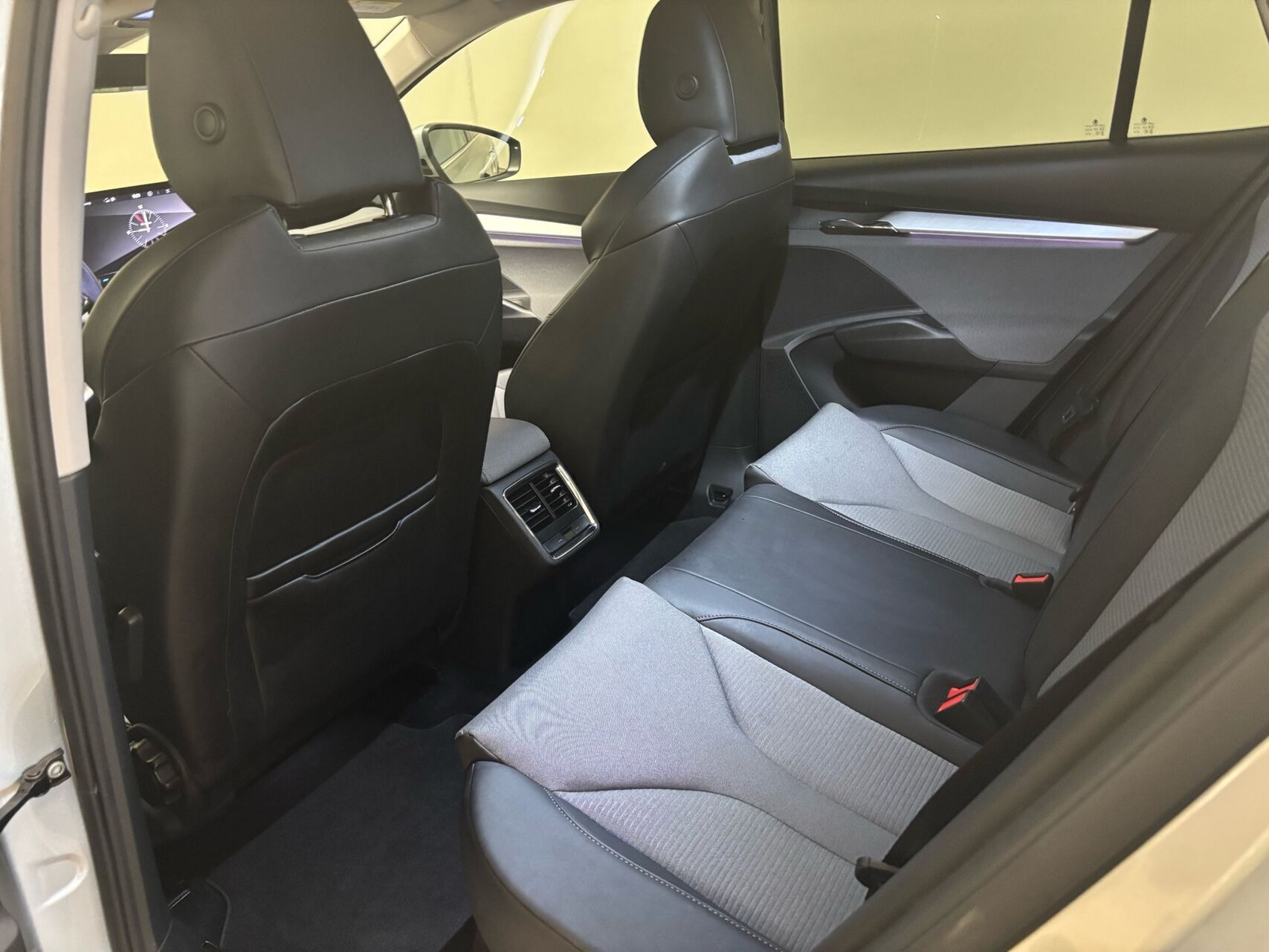 Sølv Skoda Enyaq fra 2023