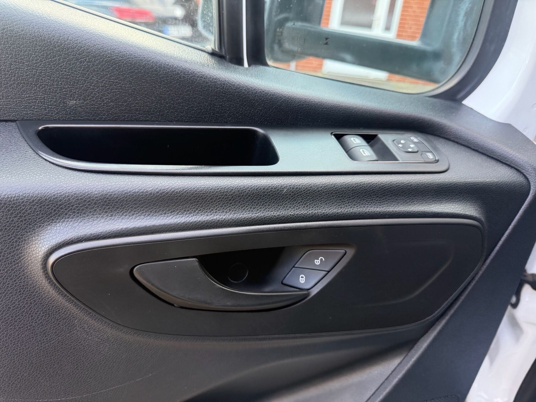 Hvid Mercedes Sprinter fra 2020