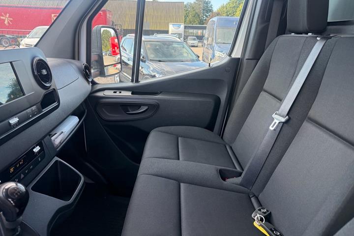 Hvid Mercedes Sprinter fra 2020