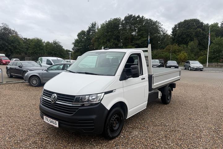 Hvid VW Transporter fra 2022