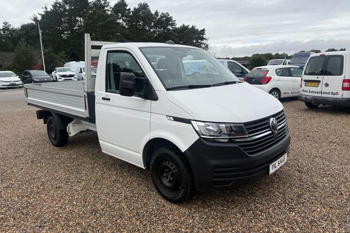 Hvid VW Transporter fra 2022