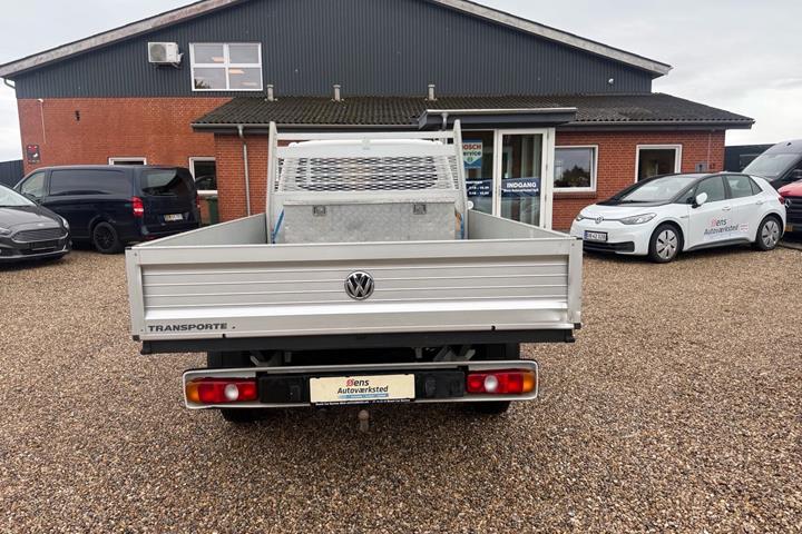 Hvid VW Transporter fra 2022